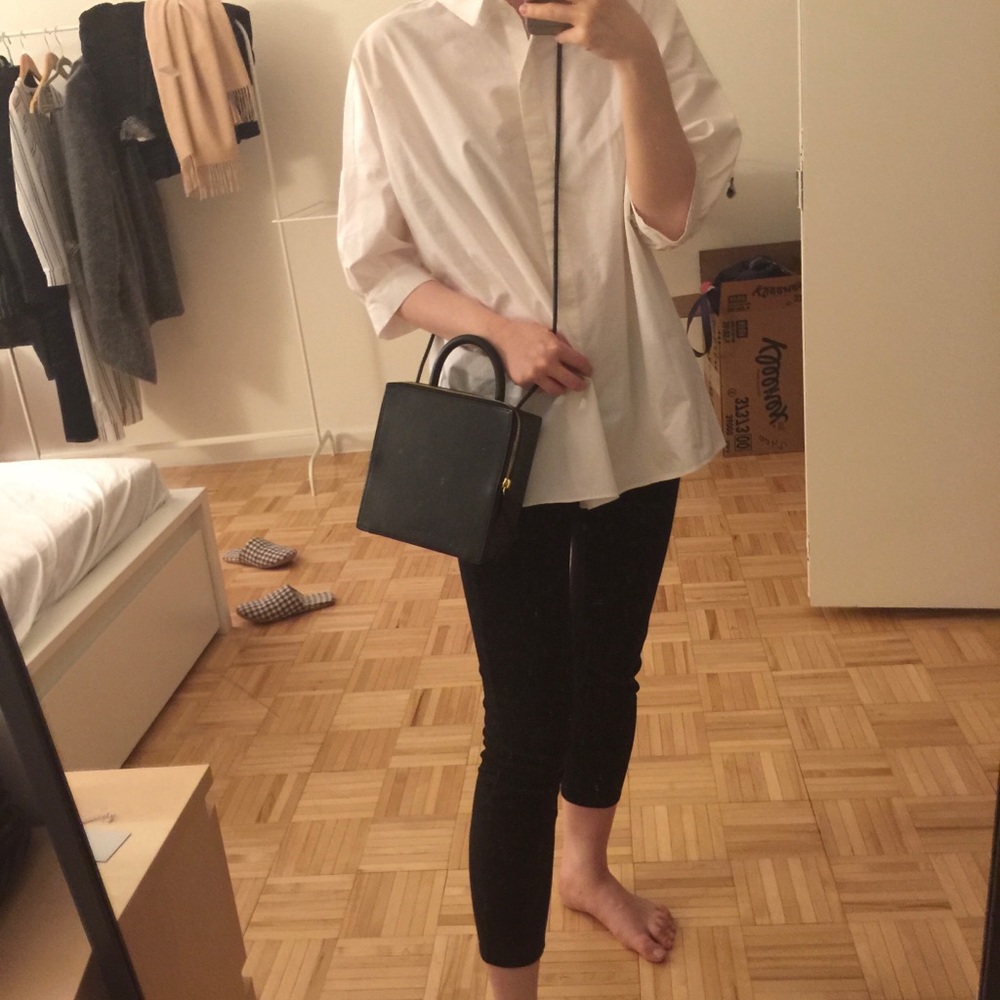 Building Block Leather Squared Box Crossbody Bag - Picture 3 of 8
